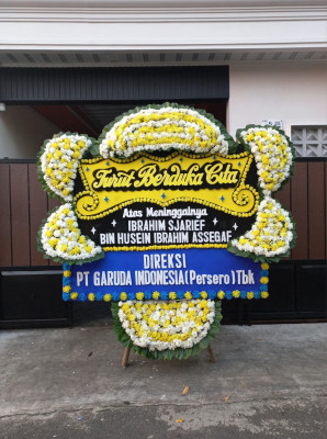 Papan Bunga Duka di Danau Sembuluh