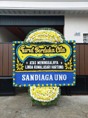 Papan Bunga Duka di Danau Sembuluh